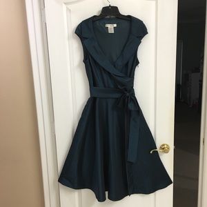 A-line Evan Picone  emerald green dress.